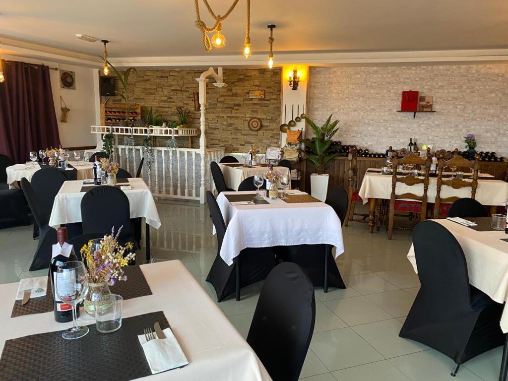 Hostal Mainz Piedralaves Dış mekan fotoğraf