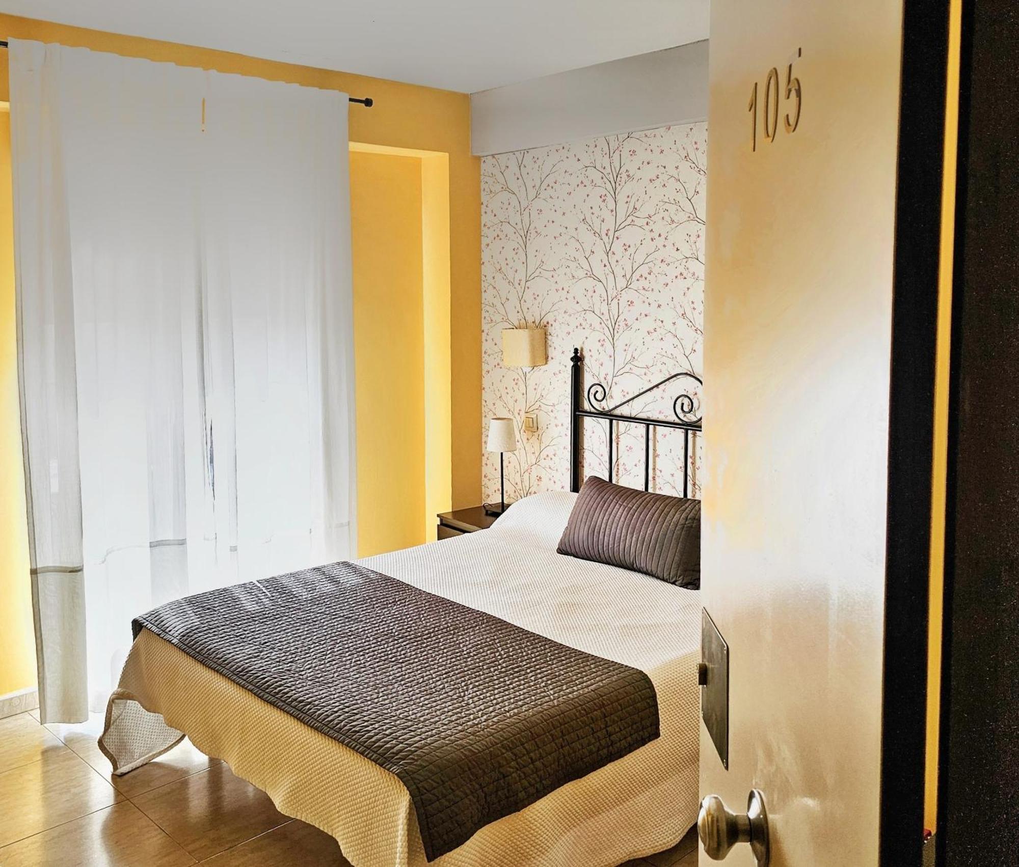 Hostal Mainz Piedralaves Dış mekan fotoğraf