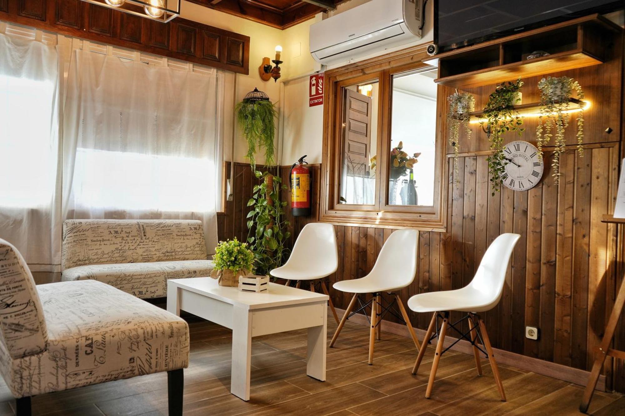 Hostal Mainz Piedralaves Dış mekan fotoğraf