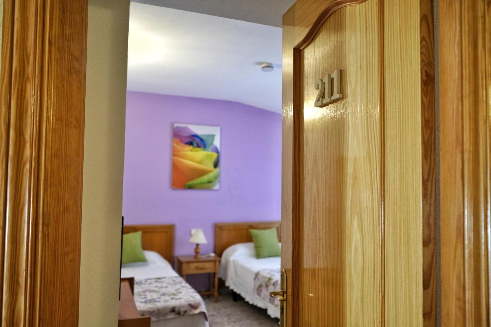 Hostal Mainz Piedralaves Dış mekan fotoğraf