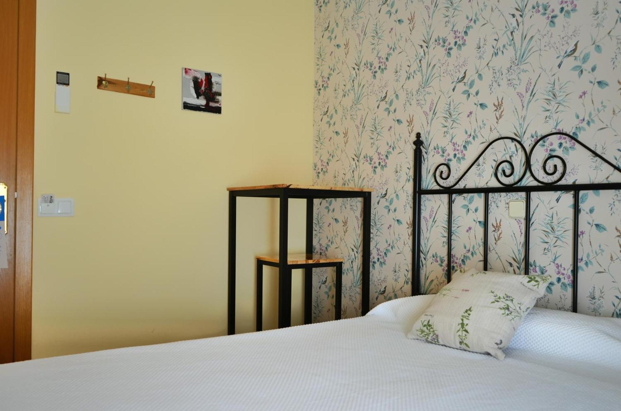 Hostal Mainz Piedralaves Dış mekan fotoğraf