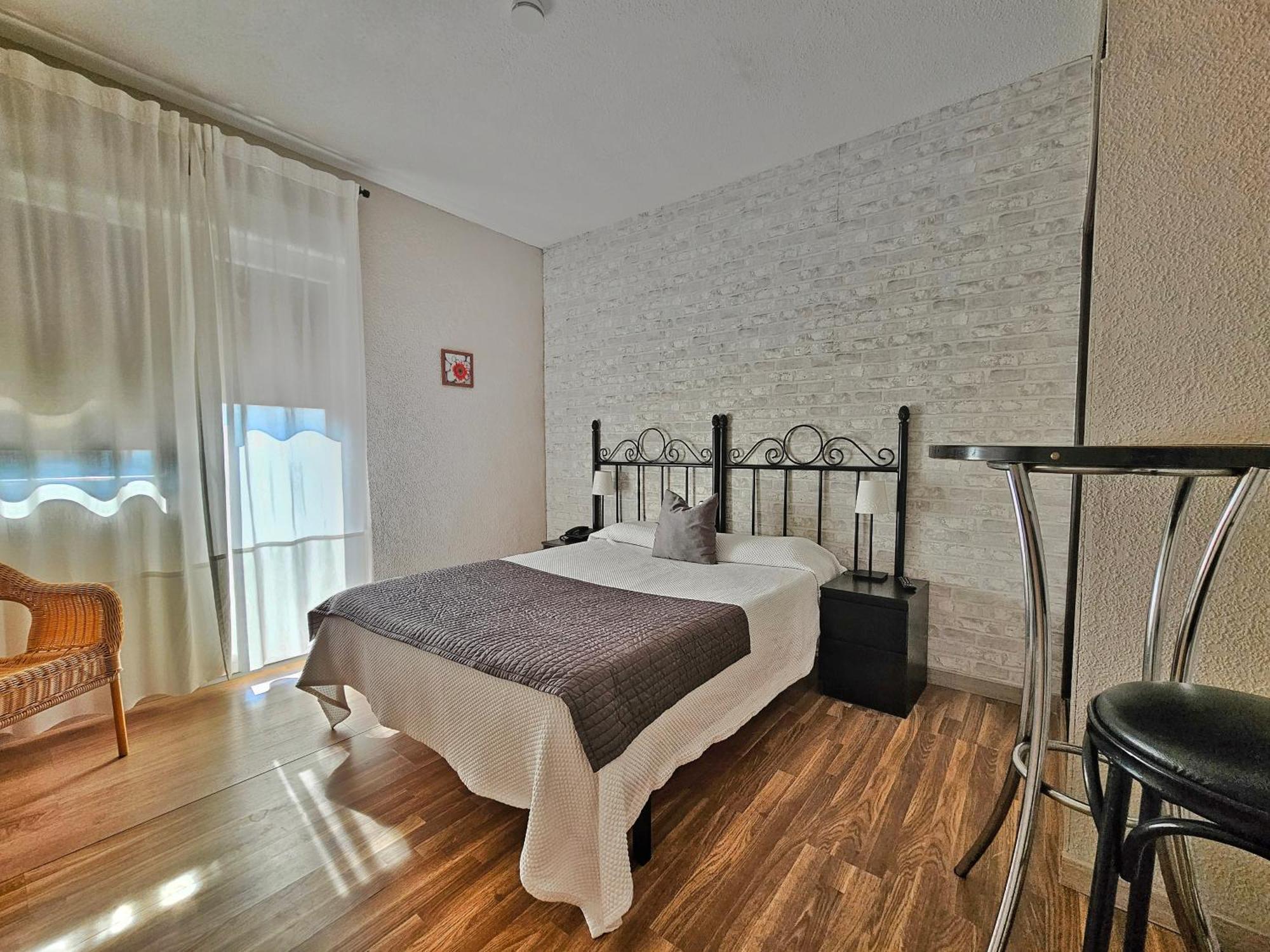 Hostal Mainz Piedralaves Dış mekan fotoğraf