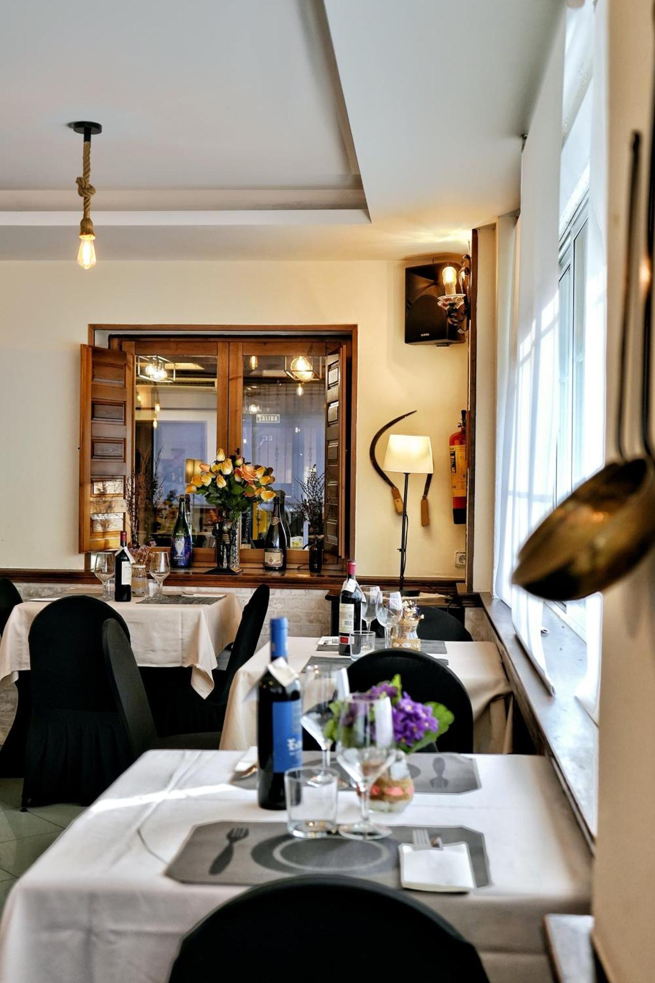 Hostal Mainz Piedralaves Dış mekan fotoğraf
