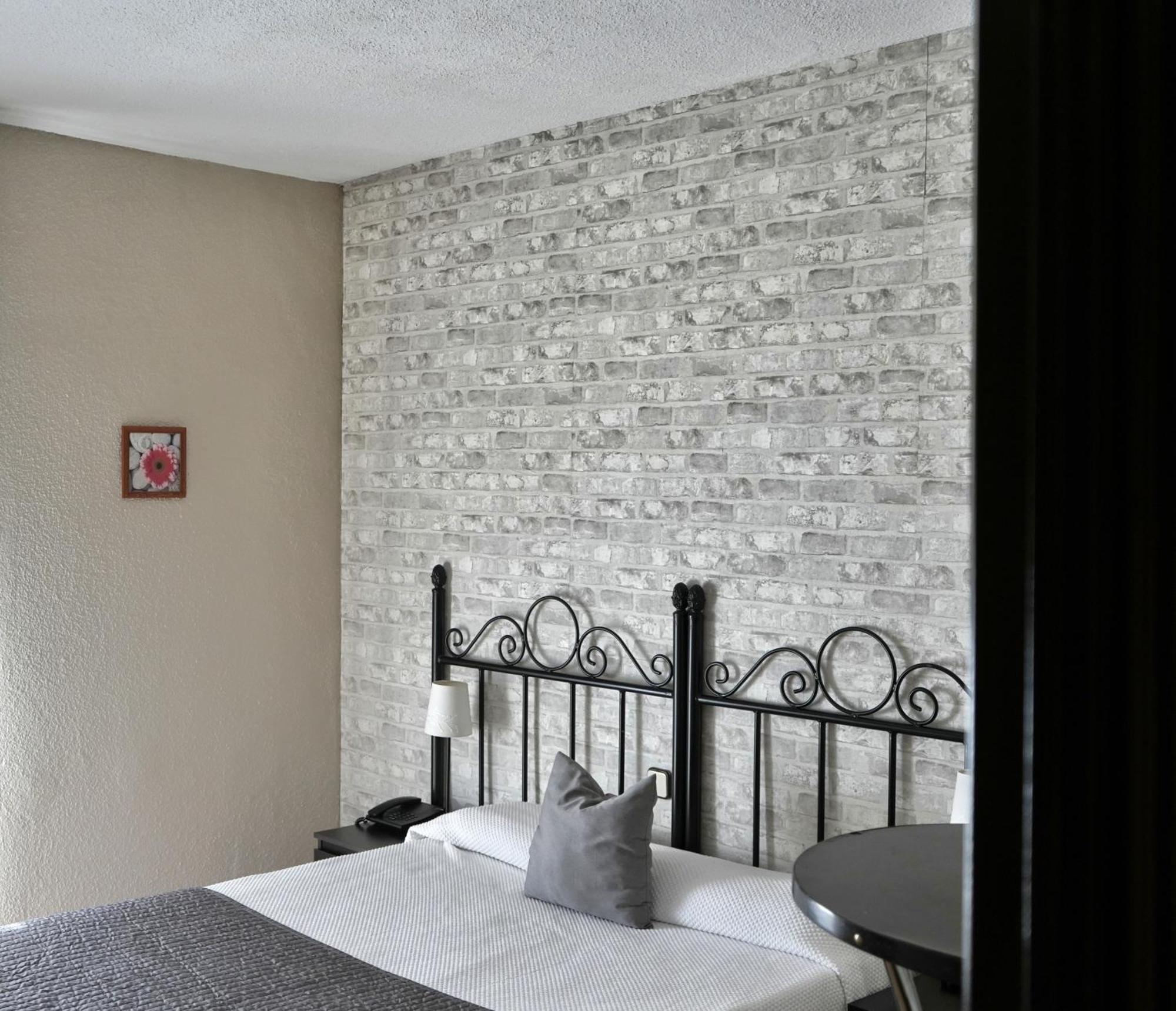 Hostal Mainz Piedralaves Dış mekan fotoğraf
