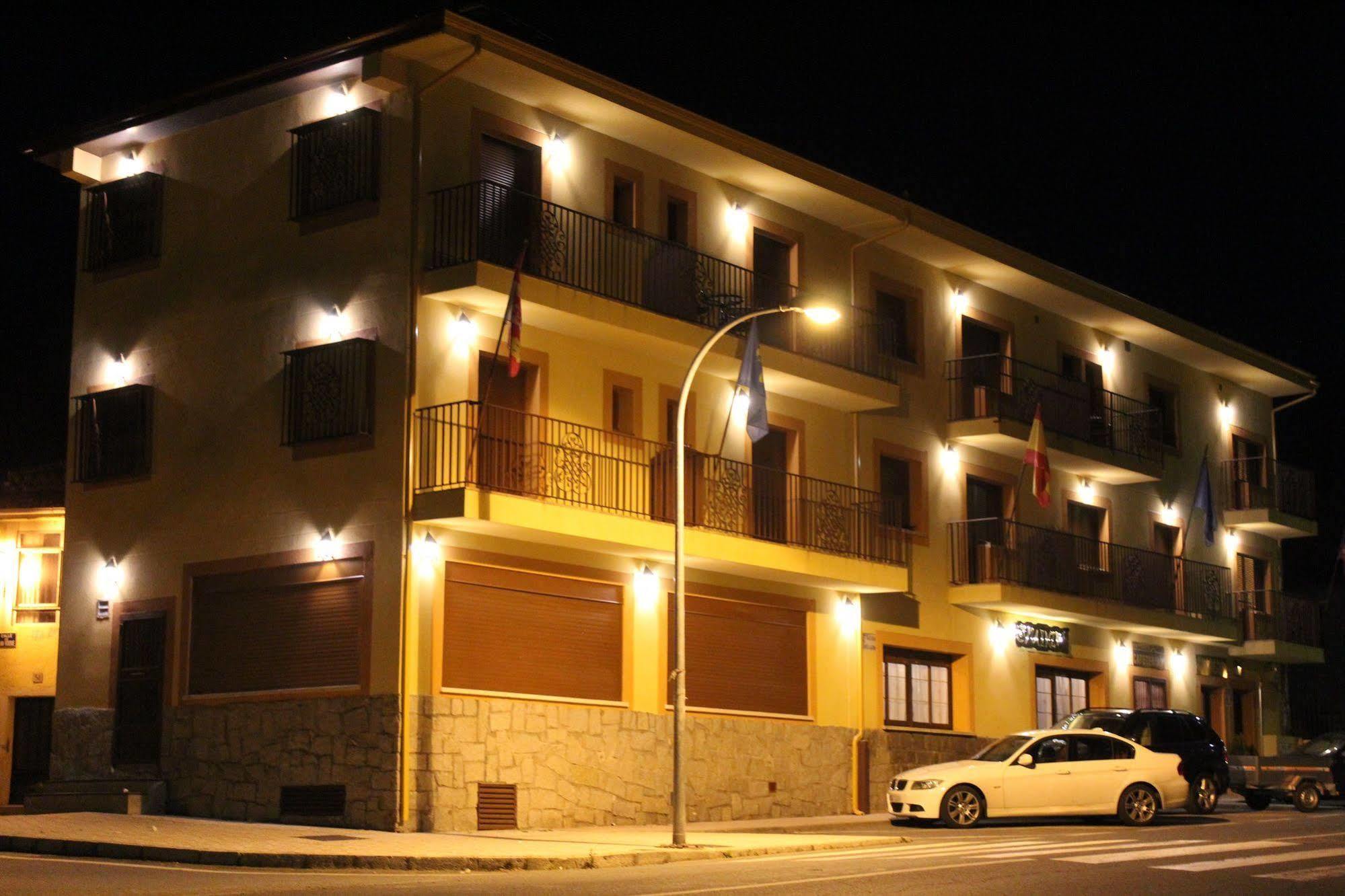 Hostal Mainz Piedralaves Dış mekan fotoğraf
