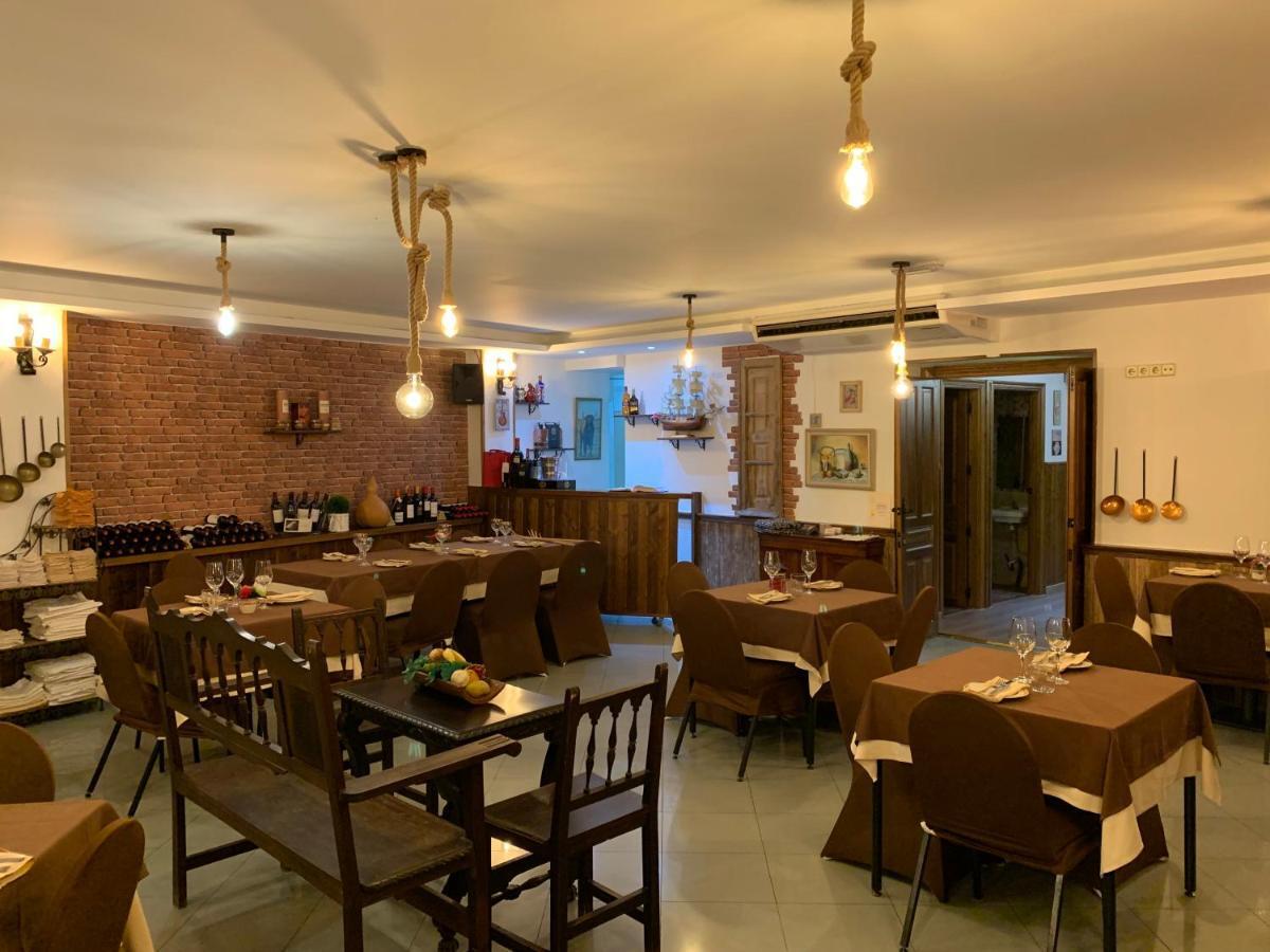 Hostal Mainz Piedralaves Dış mekan fotoğraf